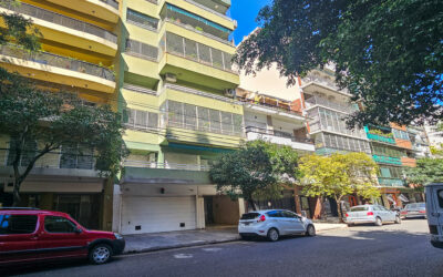 Semipiso en inmejorable estado, 114m2 con cochera + balcón aterrazado